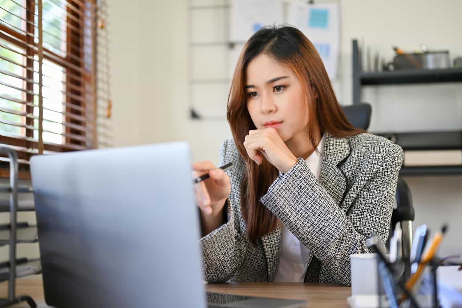思考網站經營問題的企業主